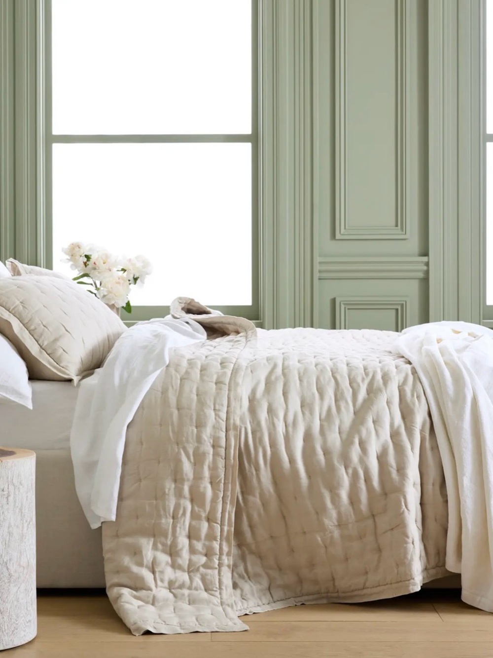 Quince Full/Queen Ivory European Linen Dream Quilt